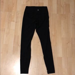 Black Lululemon Wunder Under Leggings